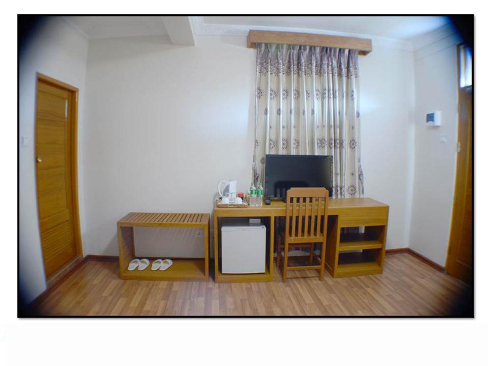 Manisanda Hotel Баган Екстер'єр фото