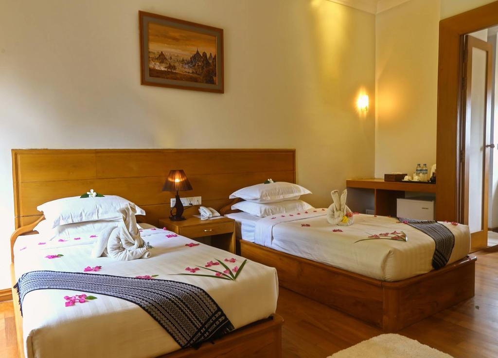 Manisanda Hotel Баган Екстер'єр фото