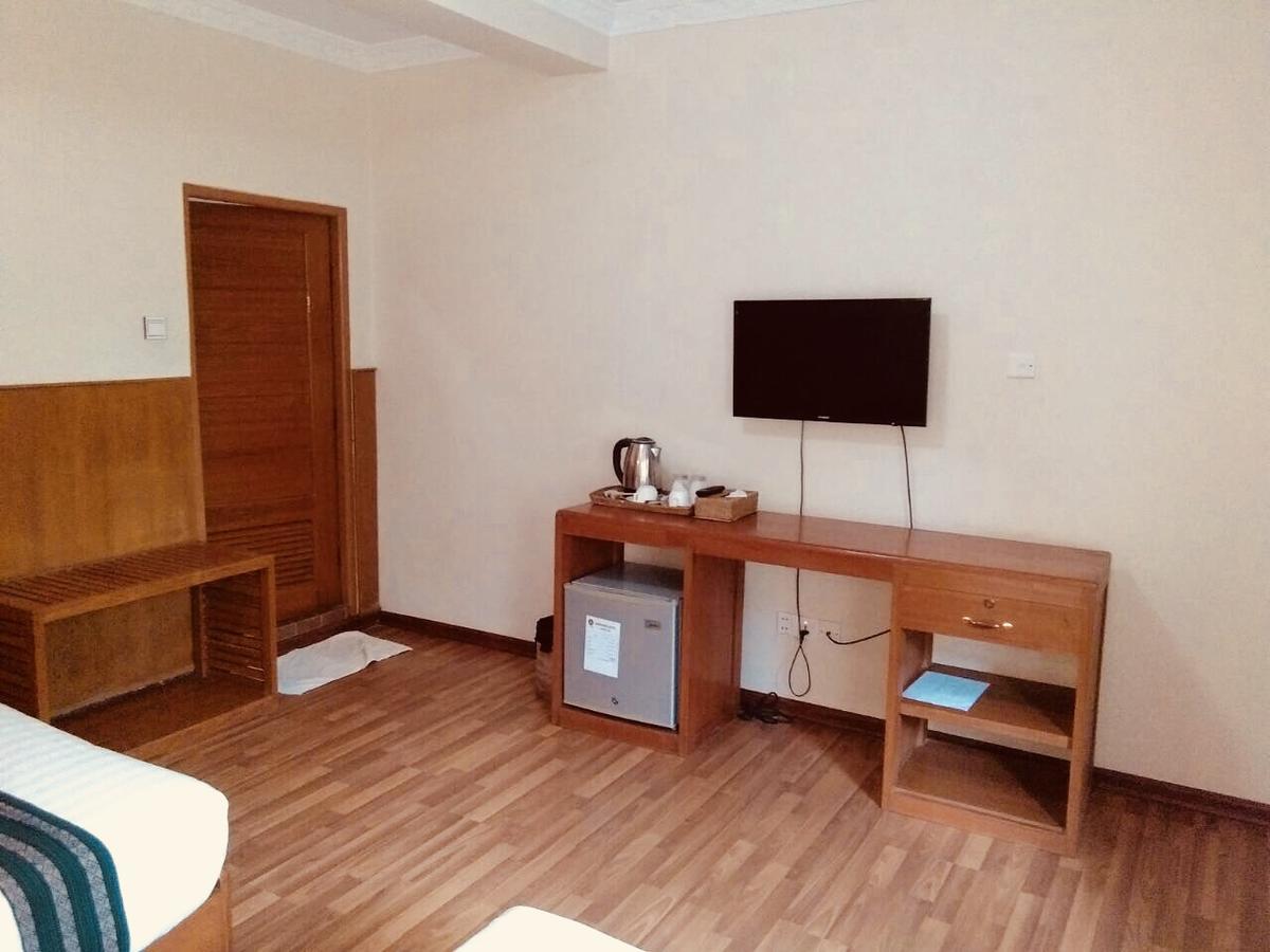 Manisanda Hotel Баган Екстер'єр фото